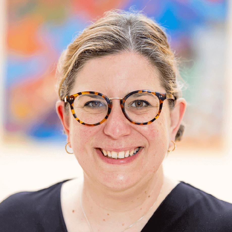 Dr Ruth Dobson
